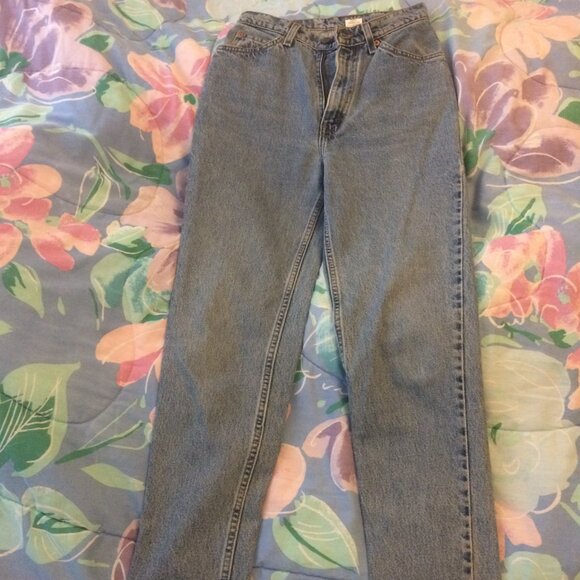 Vintage Levi's tapered jeans (24-25W, size XS/S) - Picture 5 of 16